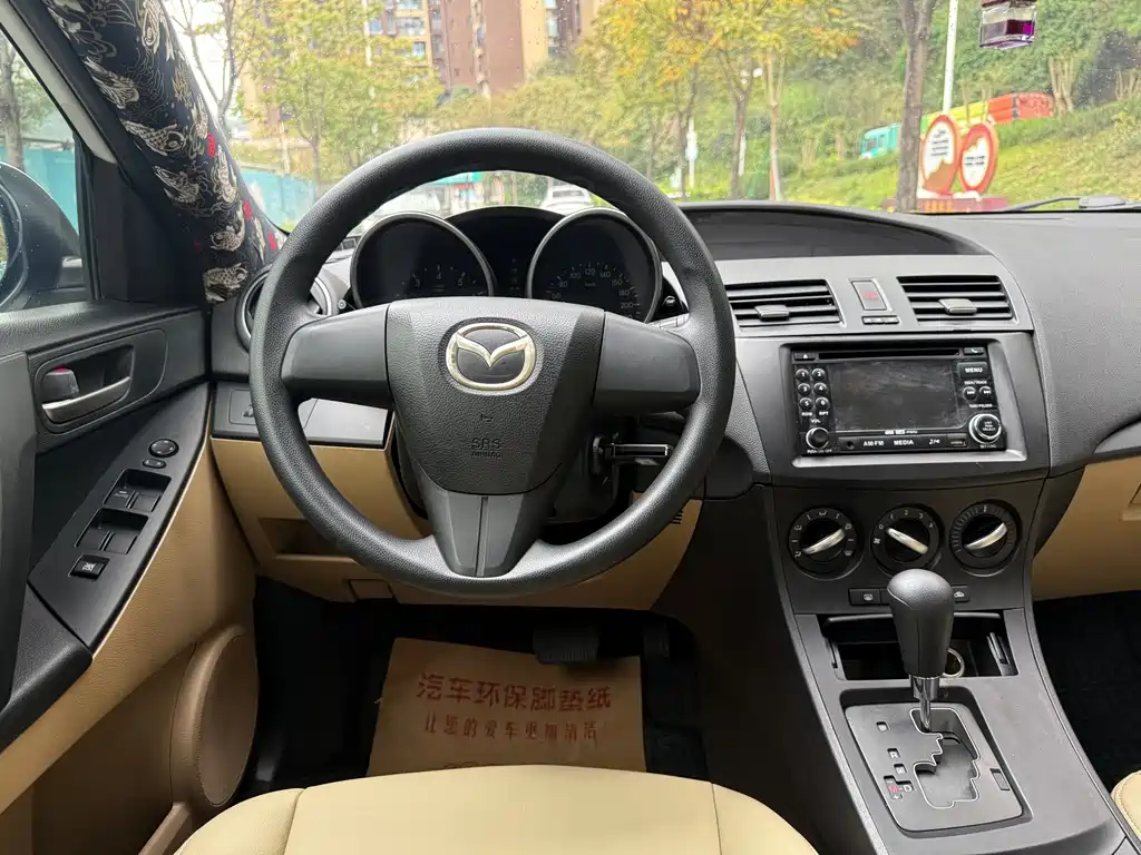 Mazda Mazda3 3 2012 1.6L AT Elite