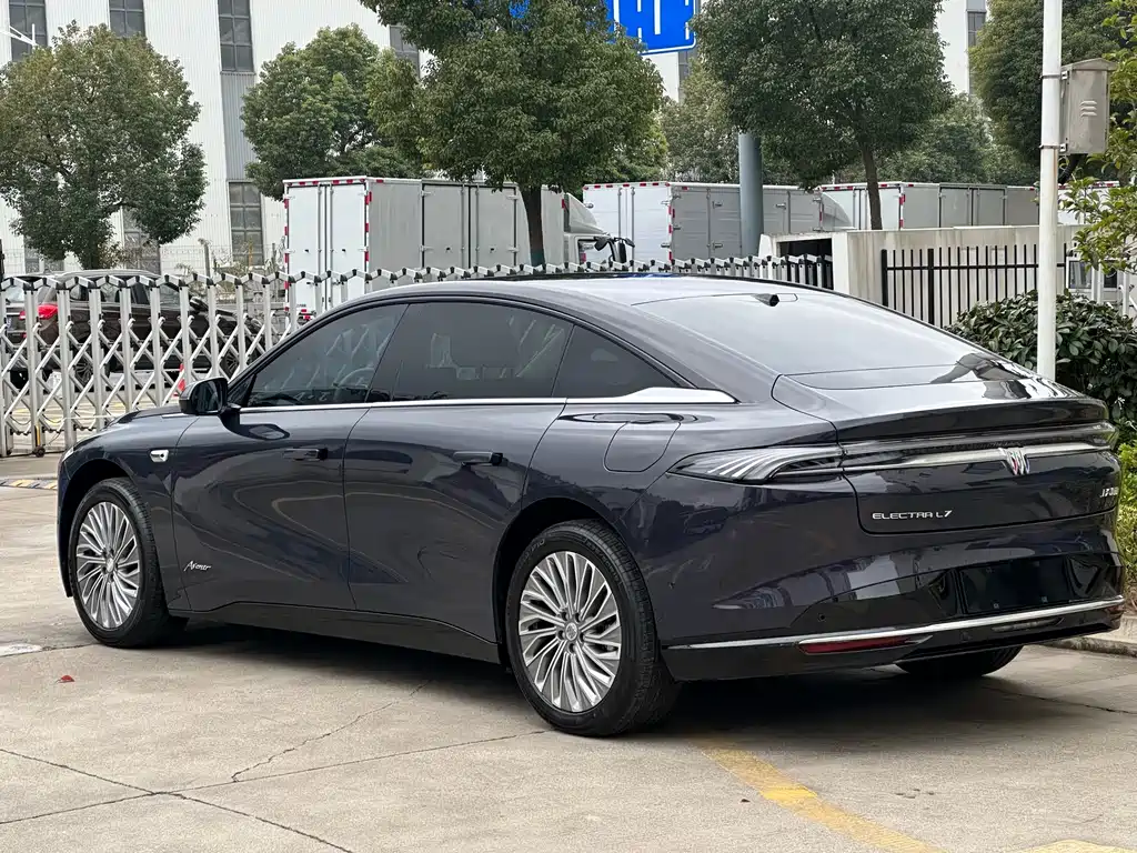 Buick L7