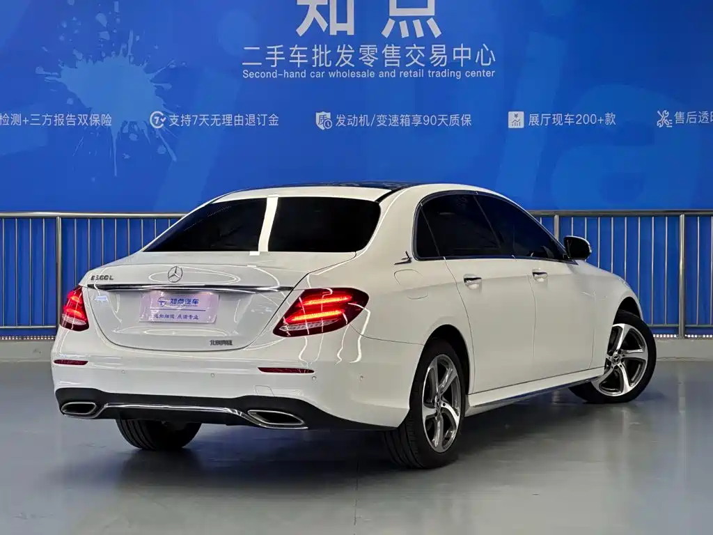 Mercedes-Benz E-Class — миниатюра 2