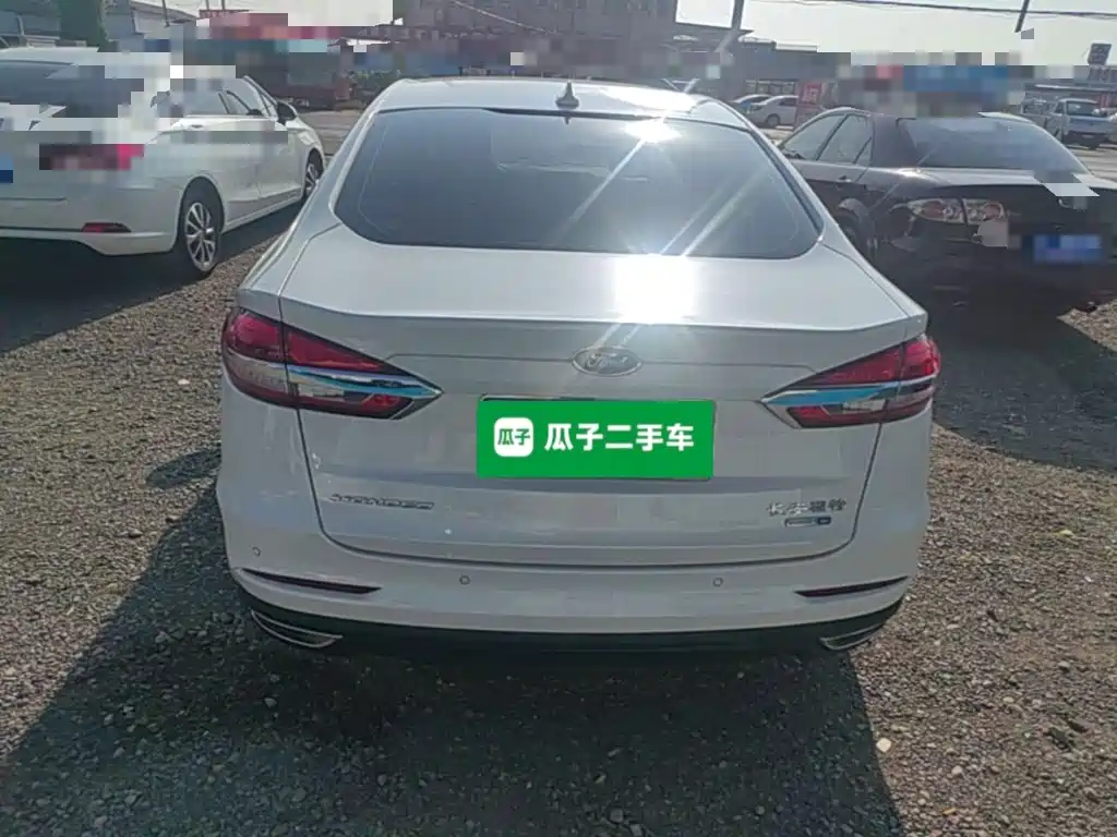 Ford Mondeo — миниатюра 6
