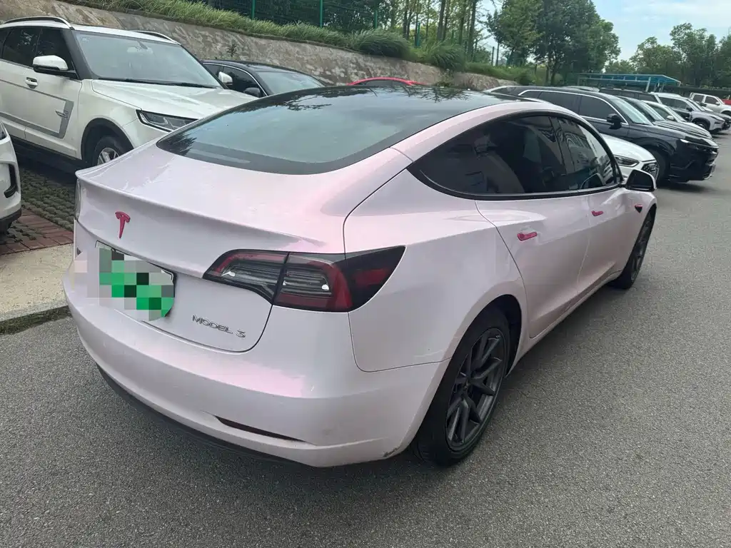 Tesla Model 3 — миниатюра 9