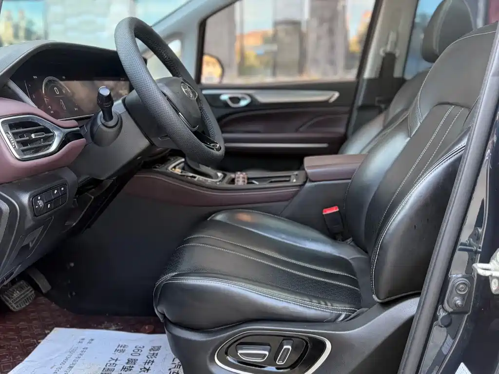 GAC Motor Trumpchi M6 — миниатюра 10