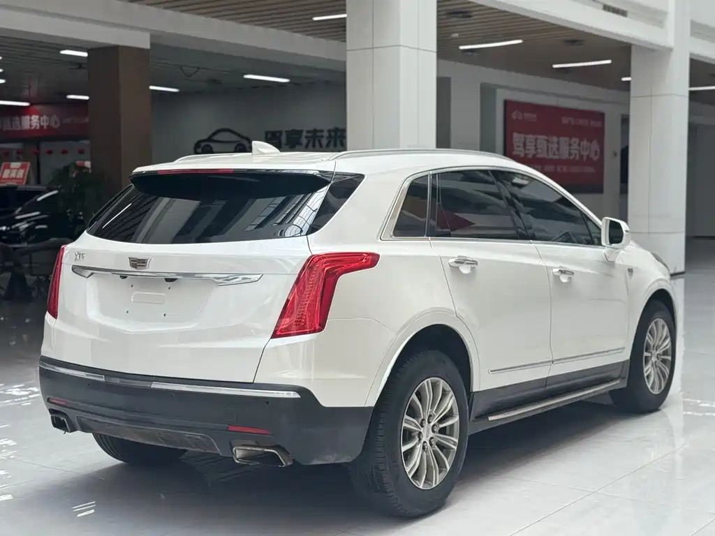 Cadillac XT5 — миниатюра 5