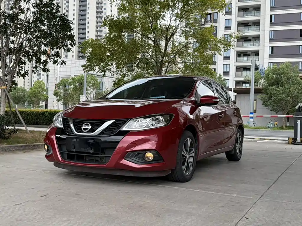Nissan Tiida — миниатюра 2