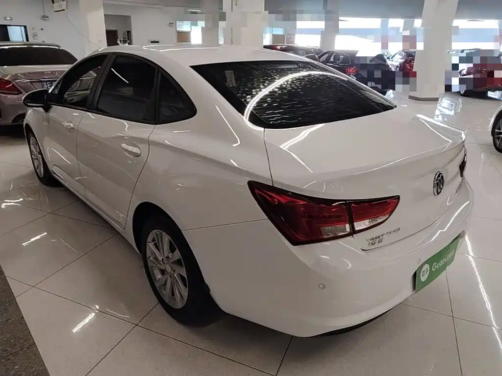 Buick Verano — миниатюра 5
