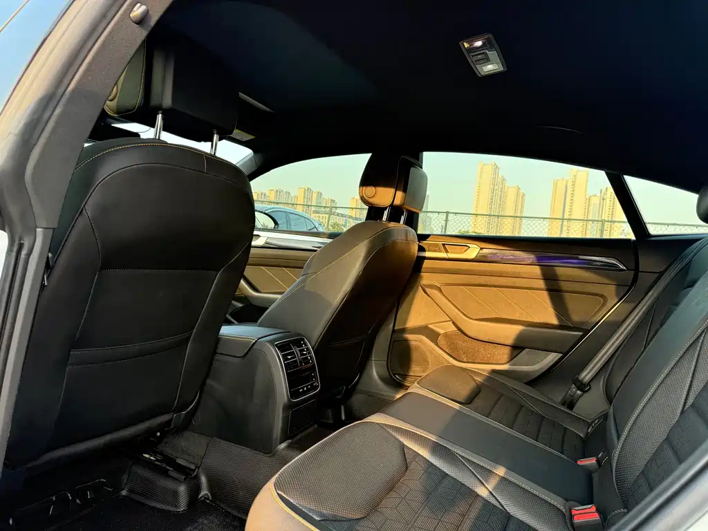 Volkswagen CC — миниатюра 11