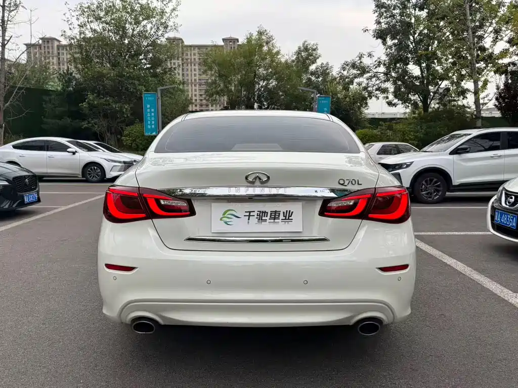 Infiniti Q70 — миниатюра 15