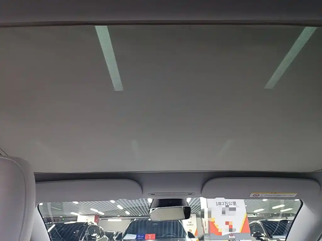 Tesla Model 3 — миниатюра 18