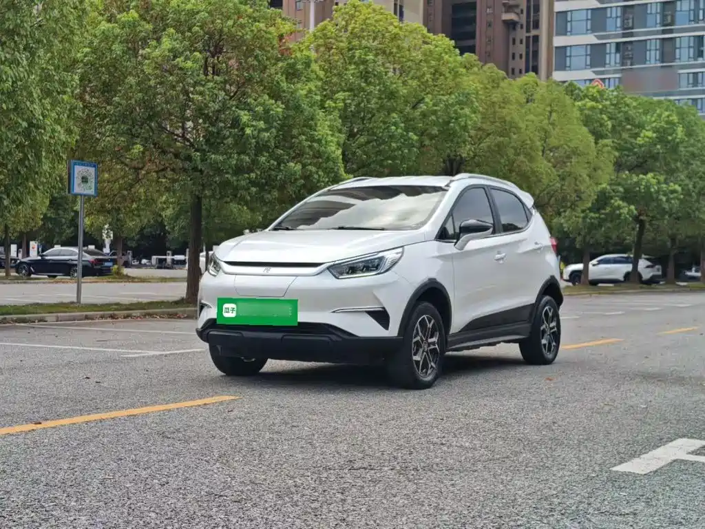 BYD Yuan Pro — миниатюра 2