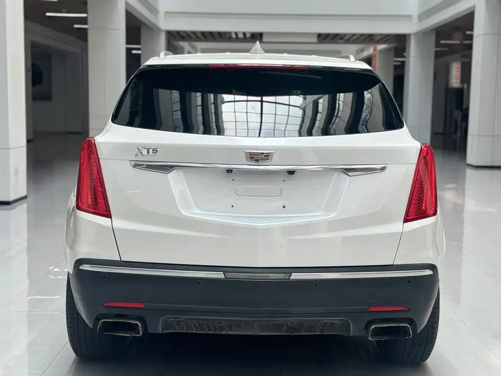 Cadillac XT5 — миниатюра 6