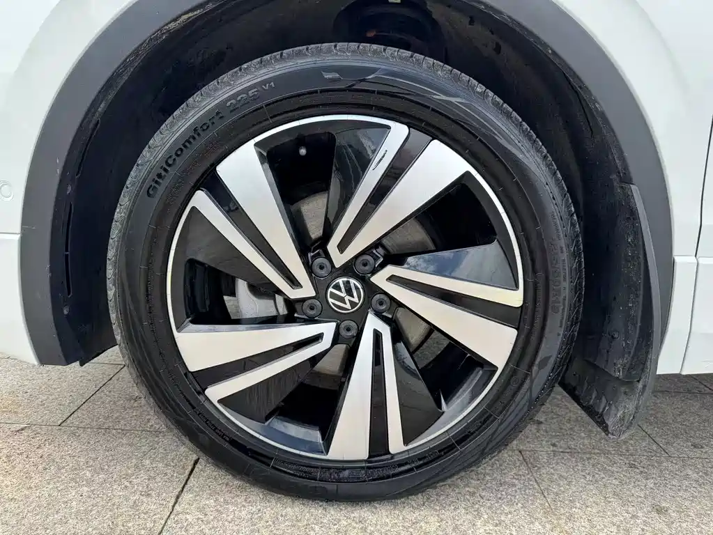 Volkswagen Tiguan X — миниатюра 9