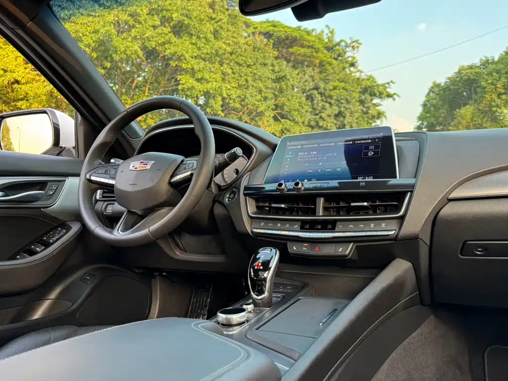 Cadillac CT5 — миниатюра 11