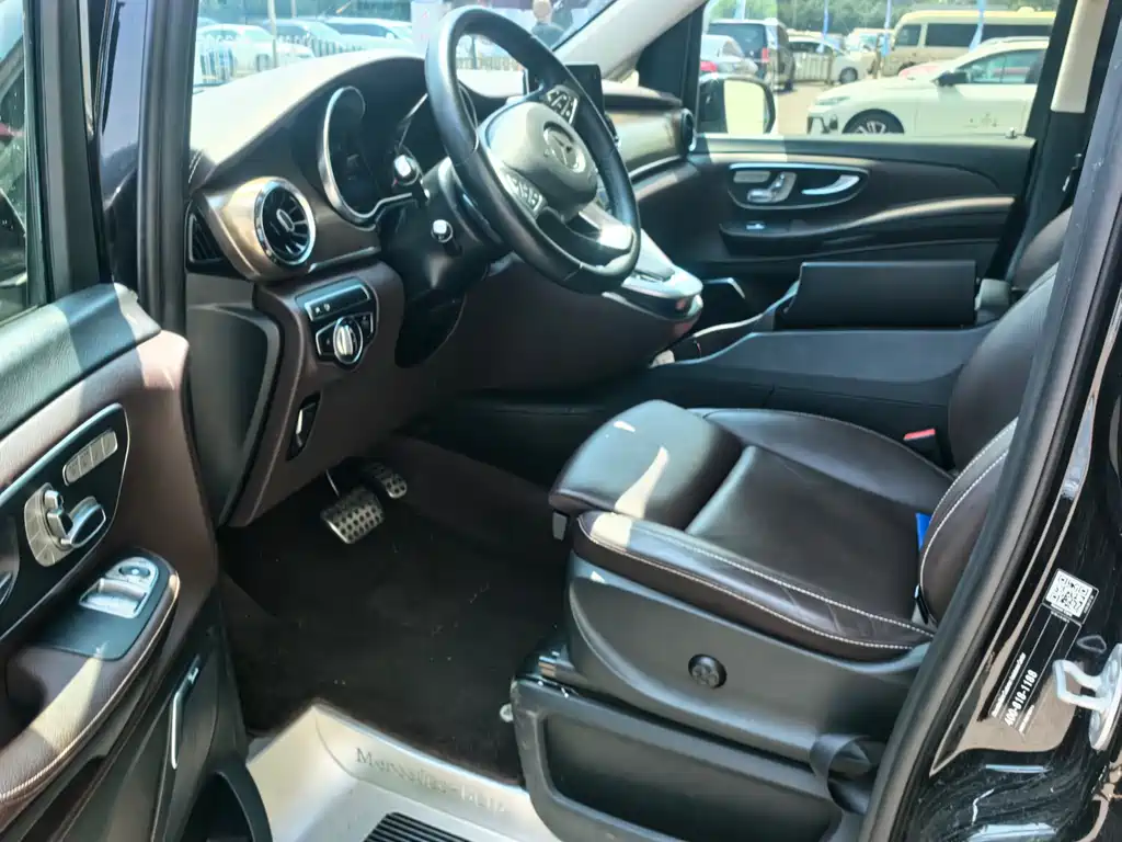 Mercedes-Benz V-Class V 2022 V 260 L Luxury
