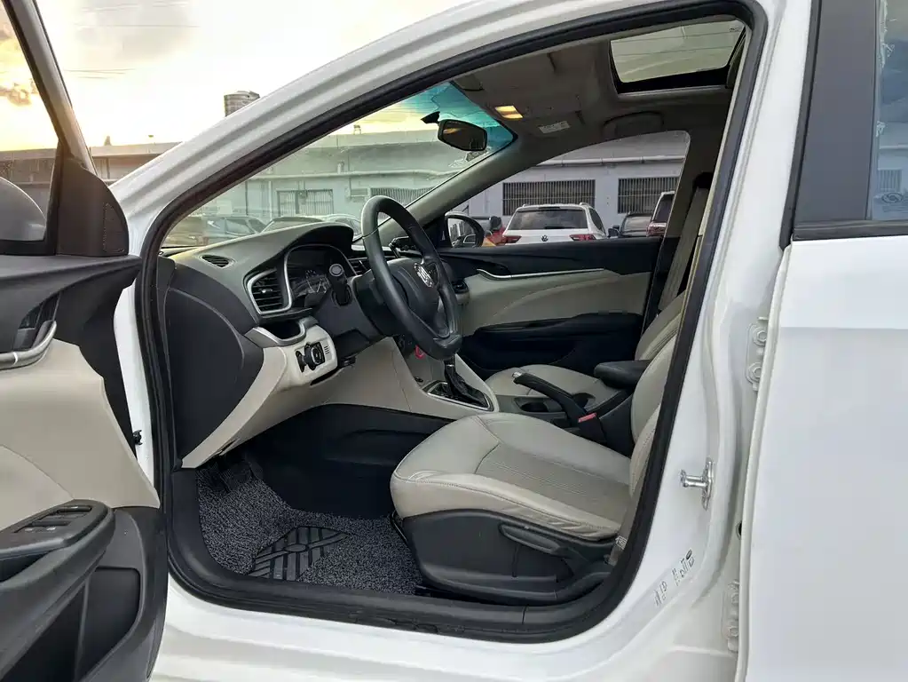 Buick Excelle — миниатюра 11