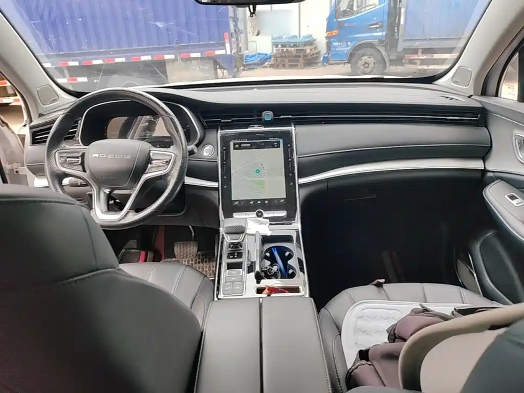 Roewe RX5 eMAX — миниатюра 10