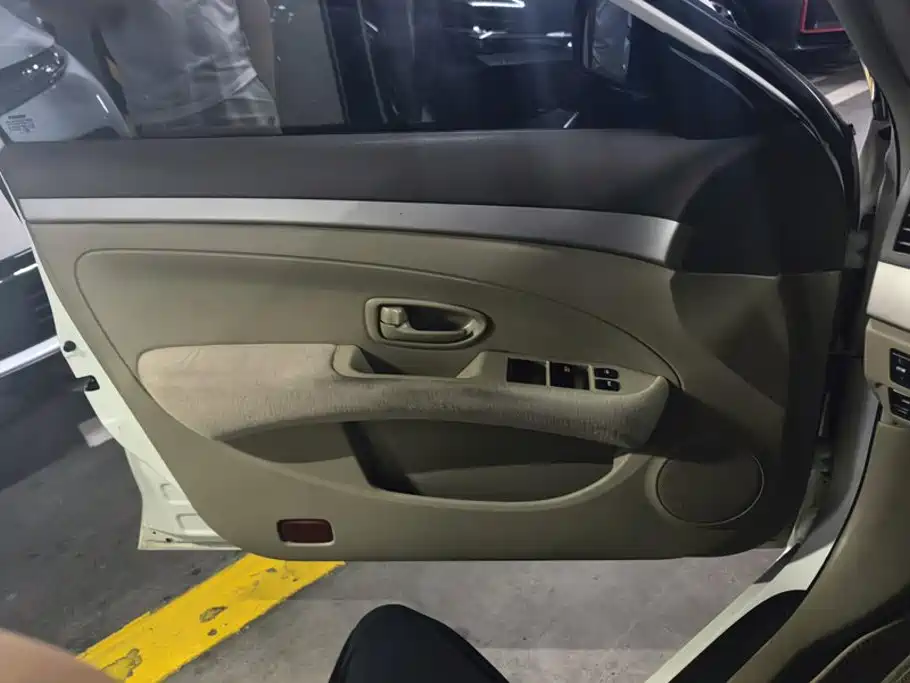 Nissan Sylphy — миниатюра 7