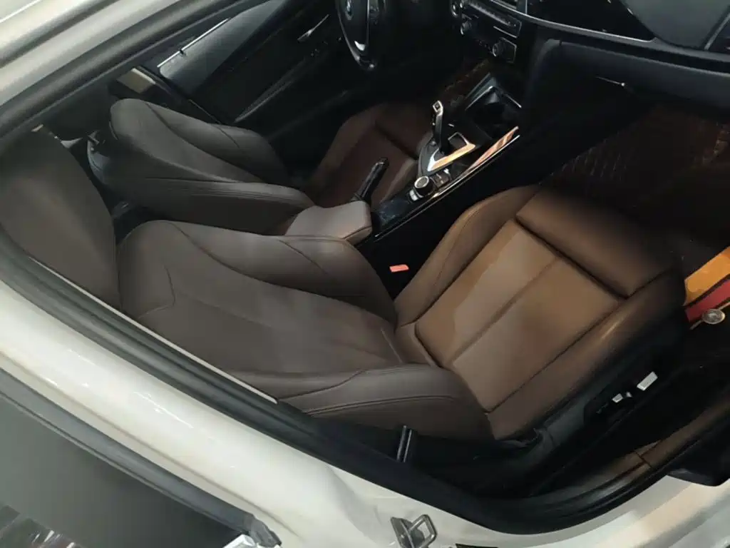 BMW 3 Series — миниатюра 25