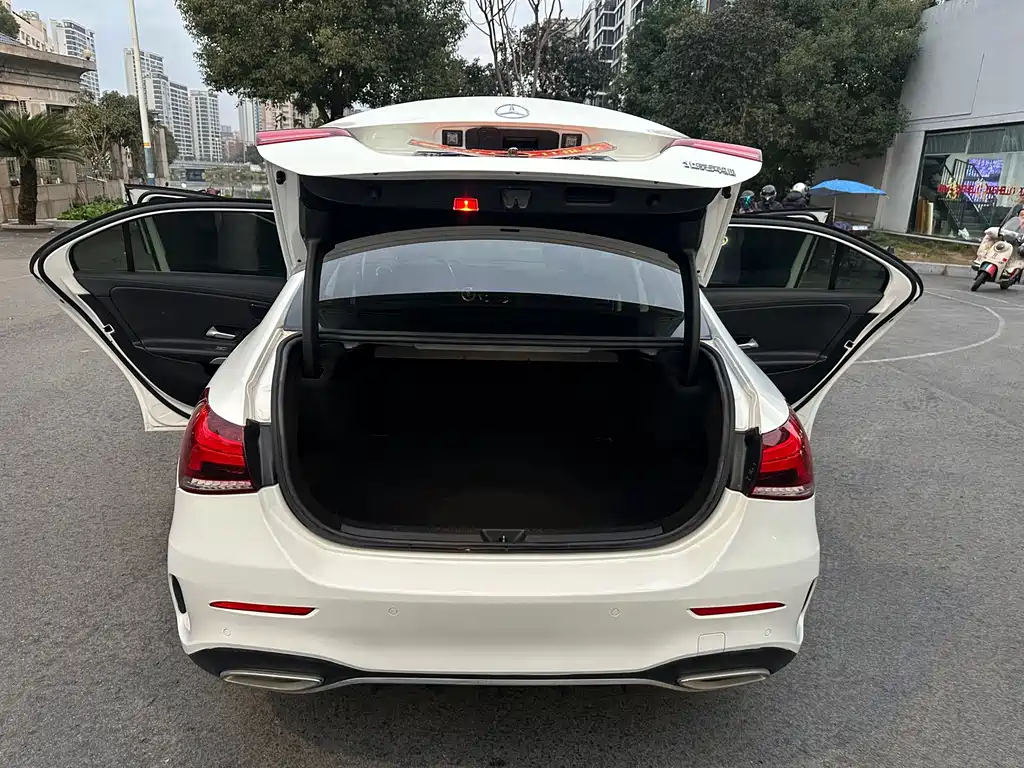 Mercedes-Benz A-Class — миниатюра 13