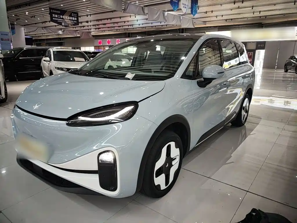 ARCFOX S — миниатюра 2