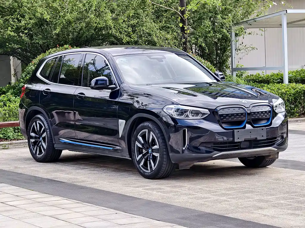 BMW iX3 — миниатюра 3