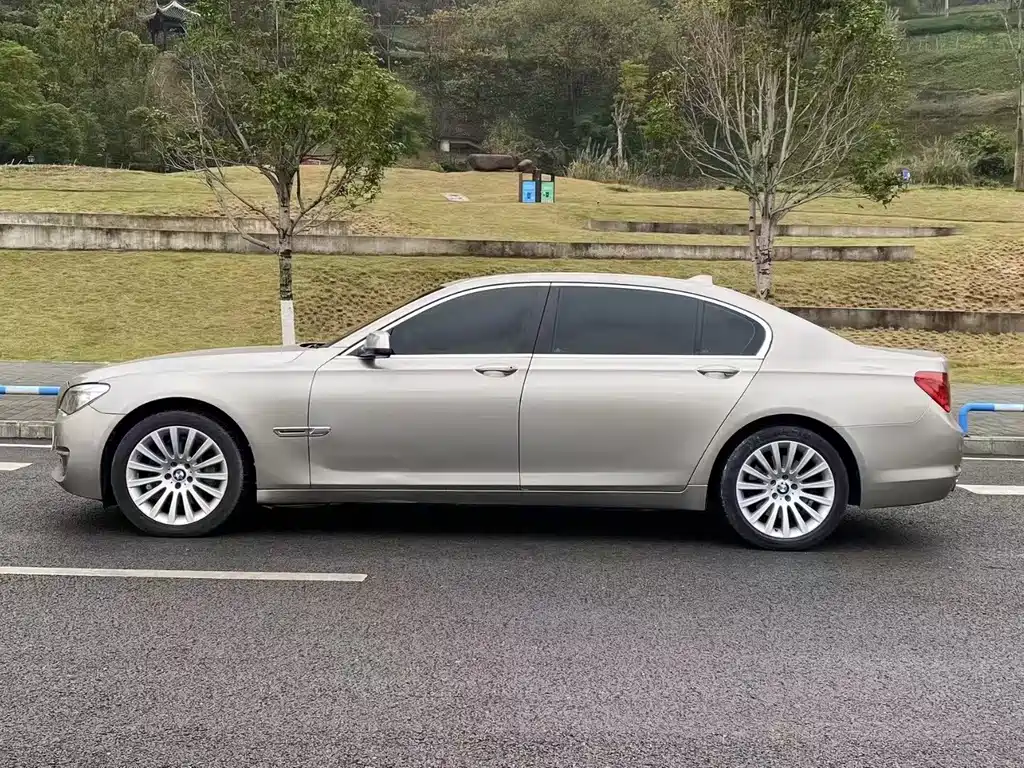 BMW 7 Series 7 2011 740Li