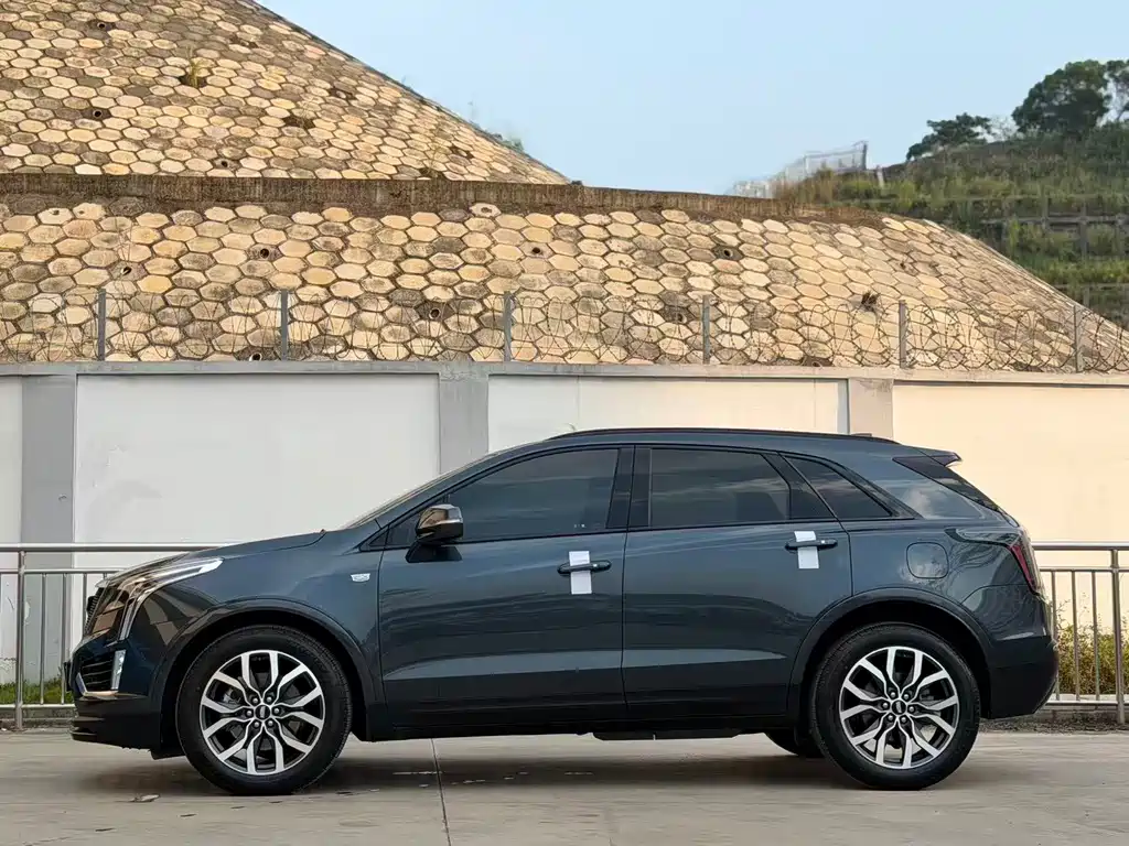 Cadillac XT5 — миниатюра 3