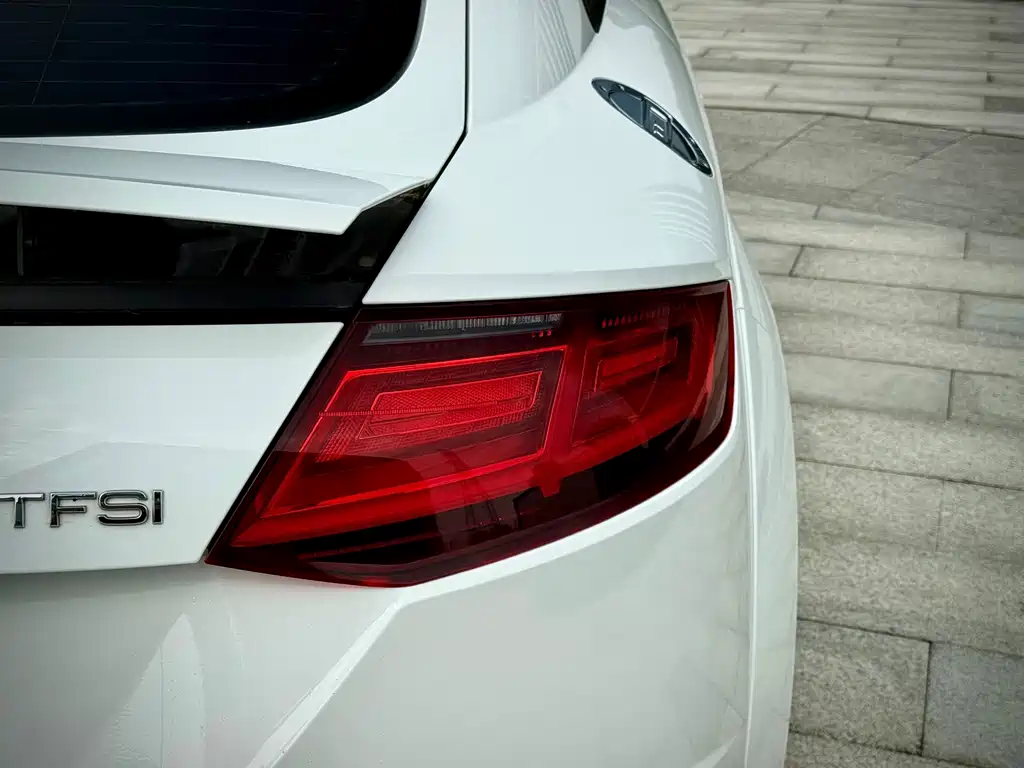 Audi TT — миниатюра 6