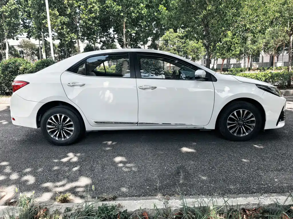 Toyota Corolla — миниатюра 7