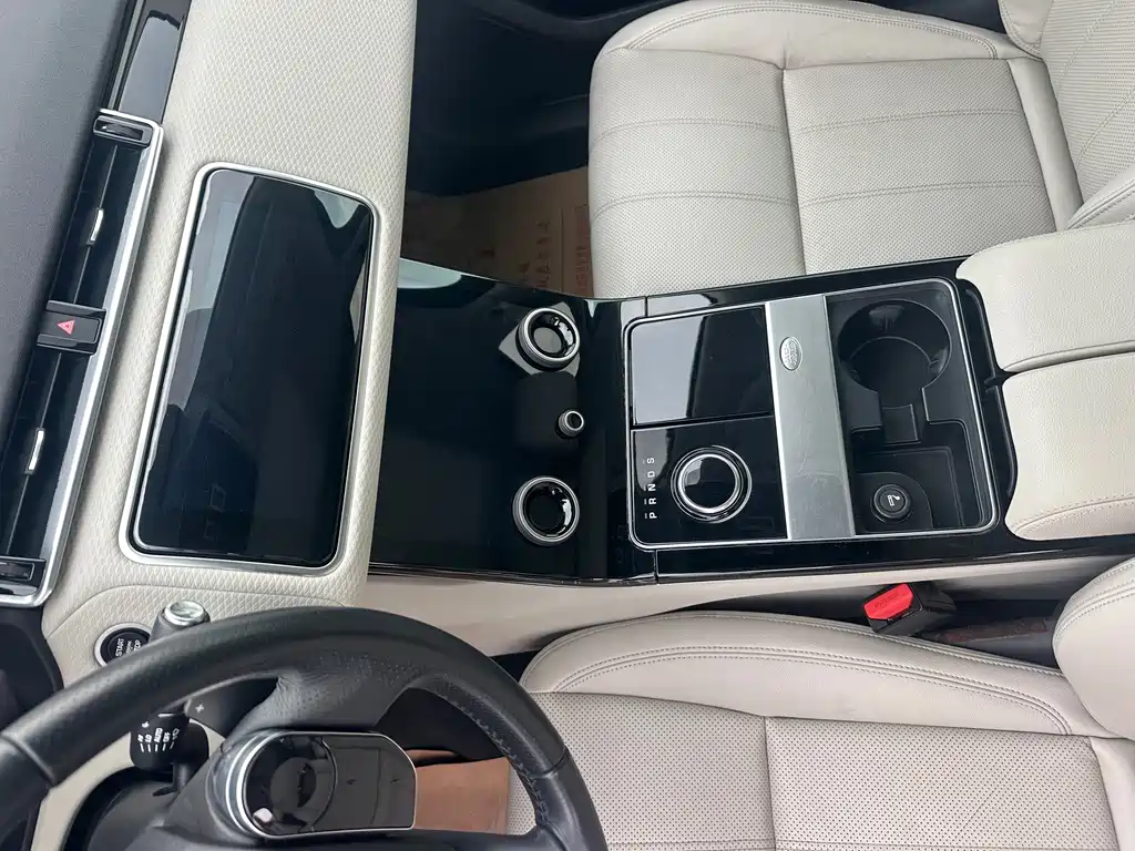 Land Rover Velar — миниатюра 7