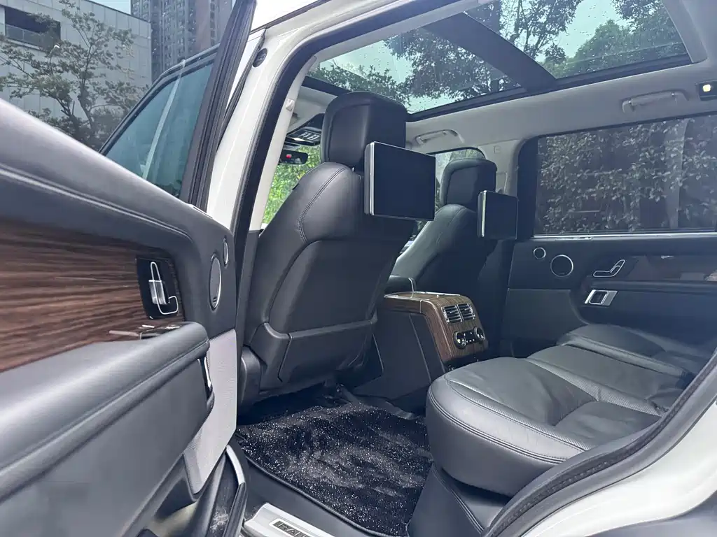 Land Rover Range Rover — миниатюра 10
