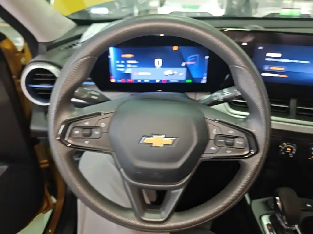 Chevrolet Seeker — миниатюра 11