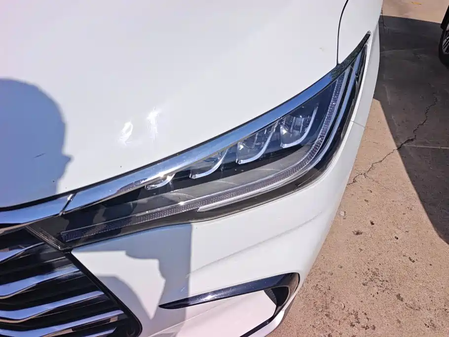 BYD MAX — миниатюра 5