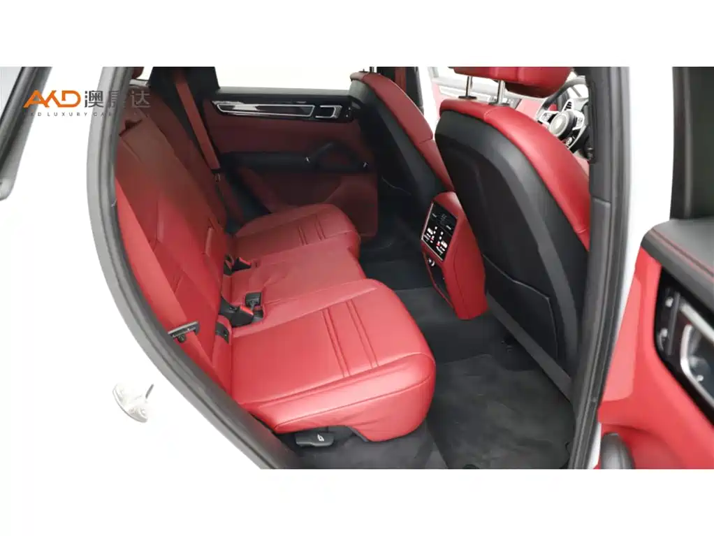 Porsche Cayenne — миниатюра 8