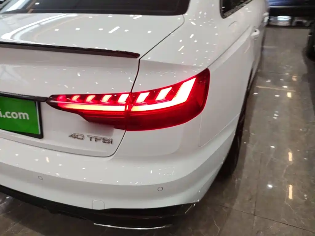 Audi A4L — миниатюра 8