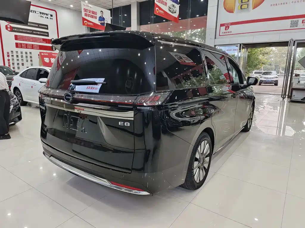 GAC Motor Trumpchi E8 PHEV — миниатюра 6
