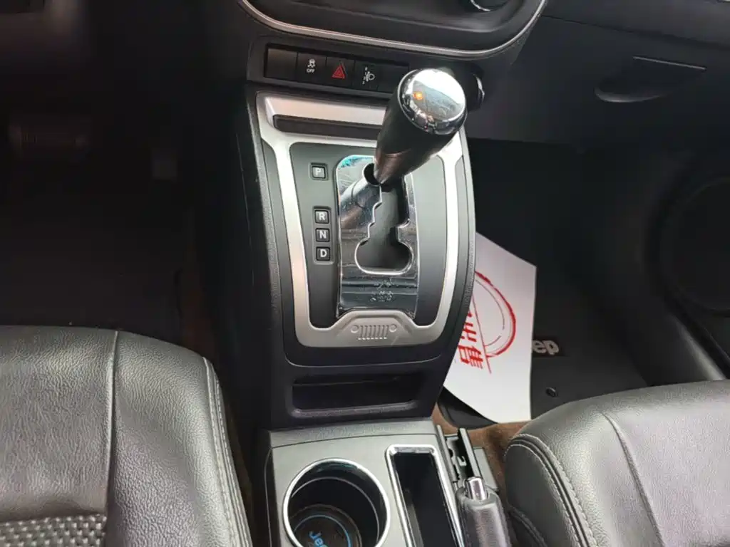 Jeep Compass (Import) — миниатюра 14