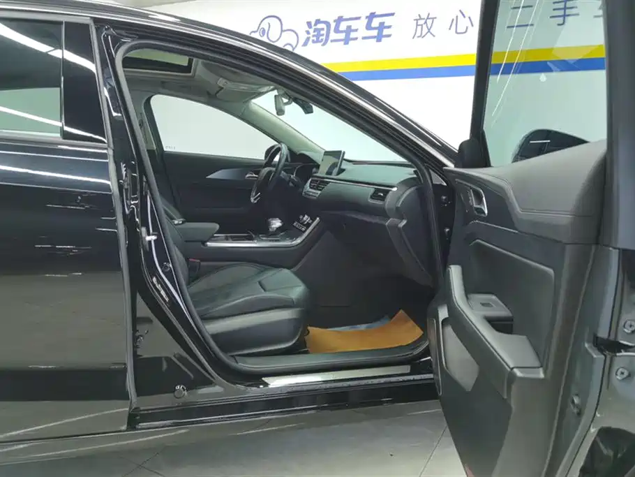 Hongqi H5 2020 1.8T AT