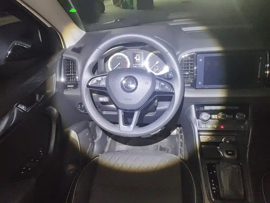 Skoda Karoq — миниатюра 11