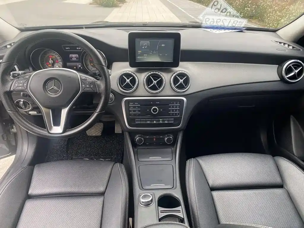 Mercedes-Benz GLA — миниатюра 9