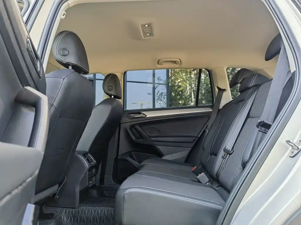 Volkswagen Tiguan L — миниатюра 11