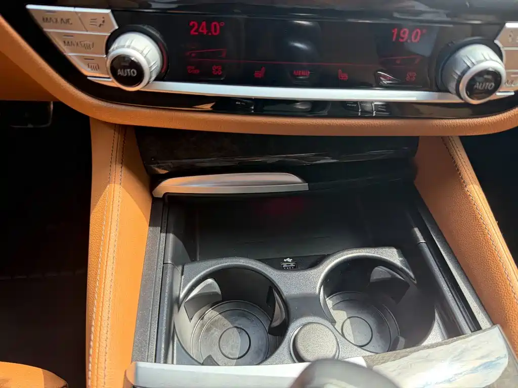 BMW 6 Series GT — миниатюра 7