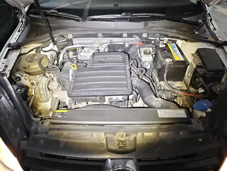 Volkswagen Golf 2016 1.6L AT Comfort