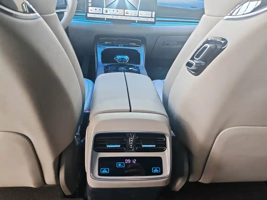 BYD Han — миниатюра 8