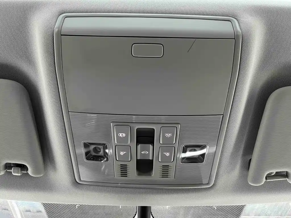 Skoda Superb — миниатюра 13