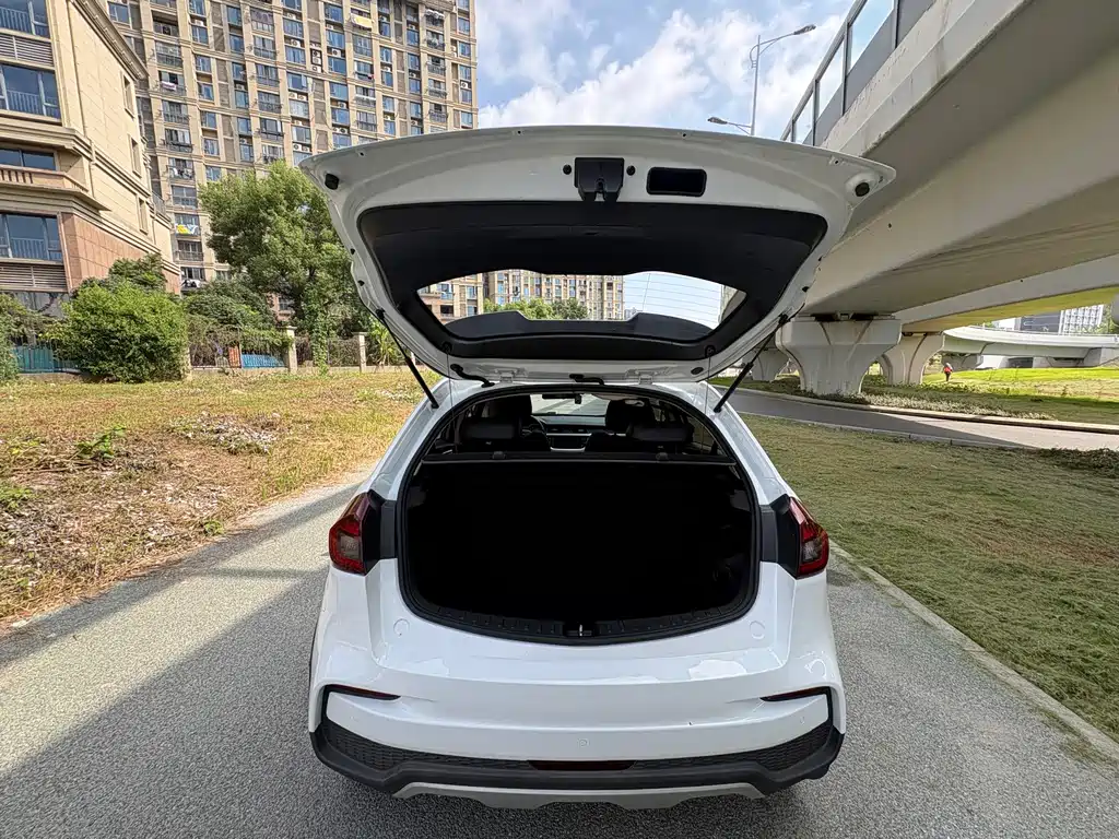 Geely Vision X3 — миниатюра 20