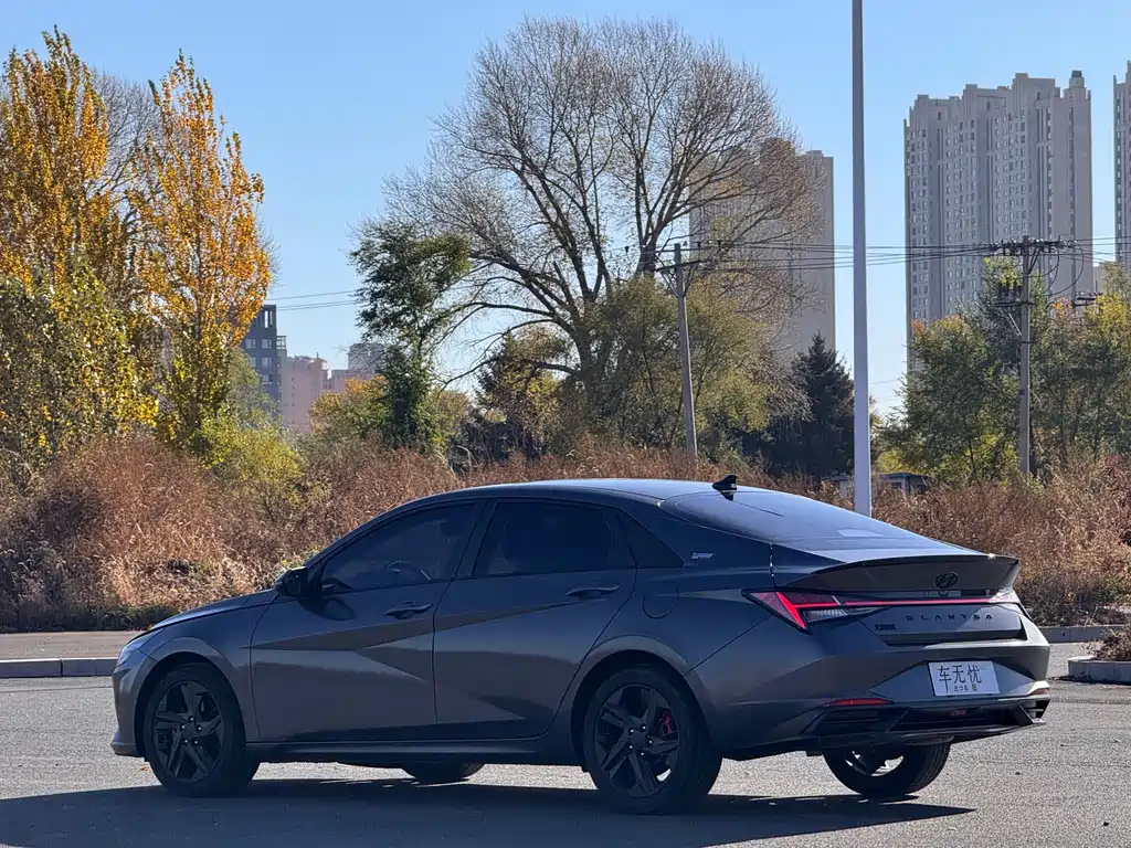 Hyundai Elantra — миниатюра 6
