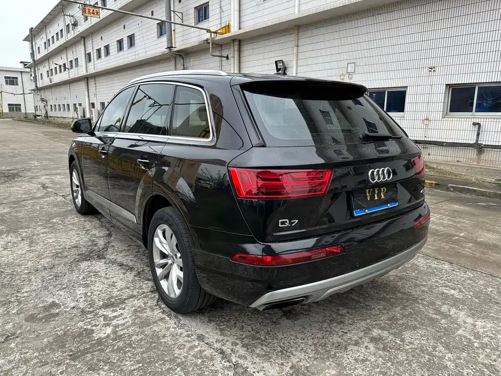 Audi Q7 — миниатюра 19
