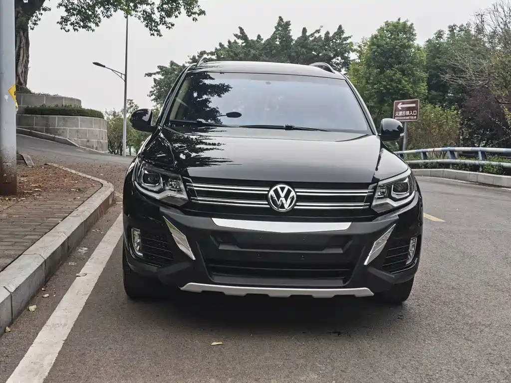 Volkswagen Tiguan — миниатюра 2