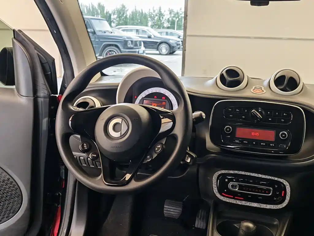 smart Smart Fortwo — миниатюра 10