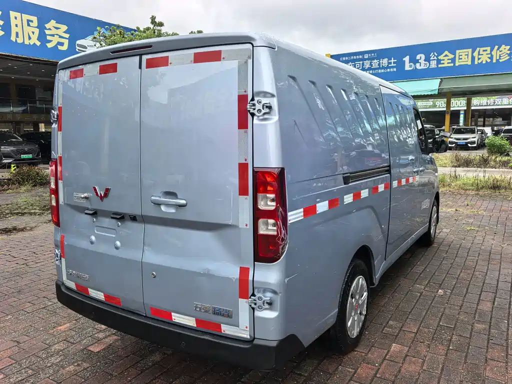 Wuling Yangguang — миниатюра 9